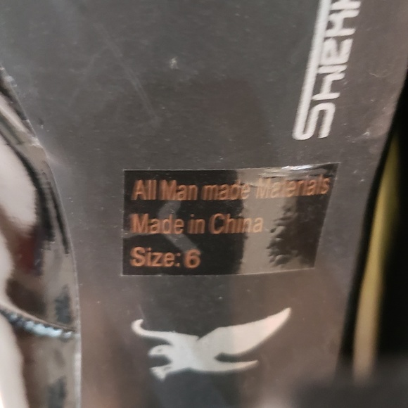 SHIELKH black patent finish heels US SZ 6 - Picture 5 of 5